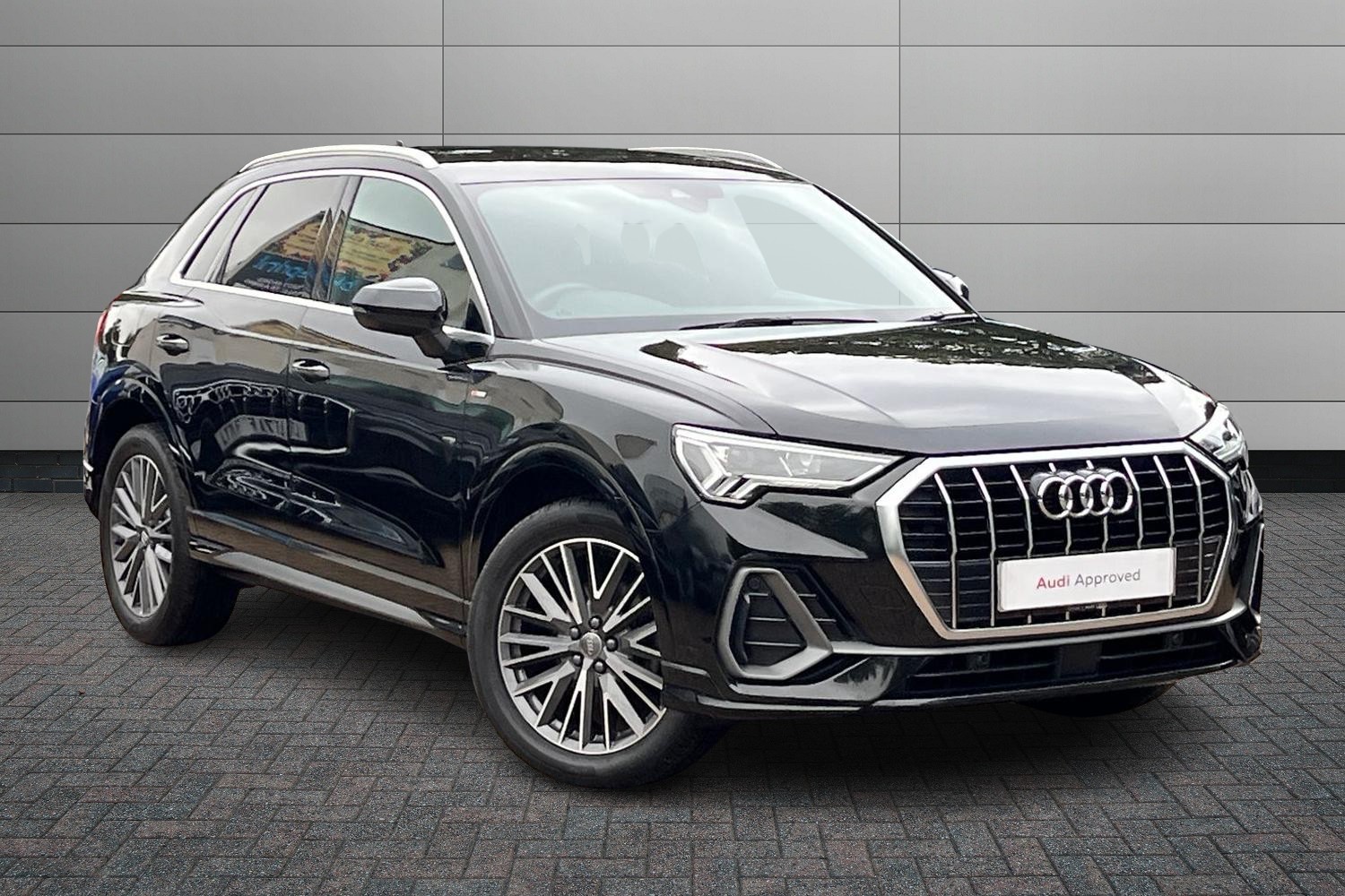 Main listing image - Audi Q3