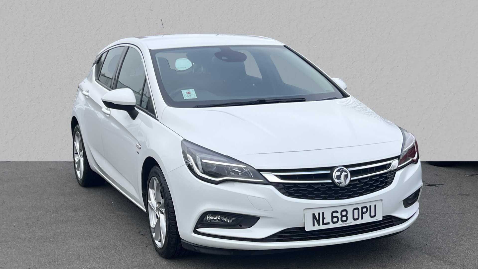 Main listing image - Vauxhall Astra