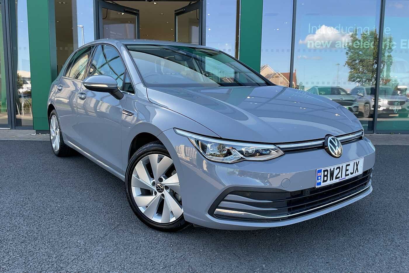 Main listing image - Volkswagen Golf