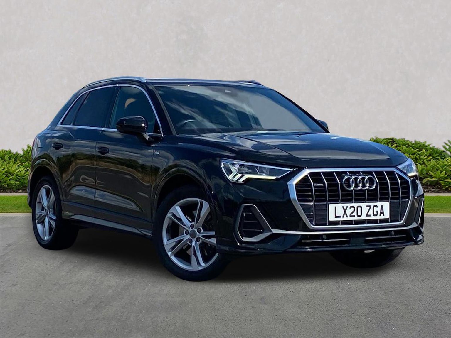 Main listing image - Audi Q3