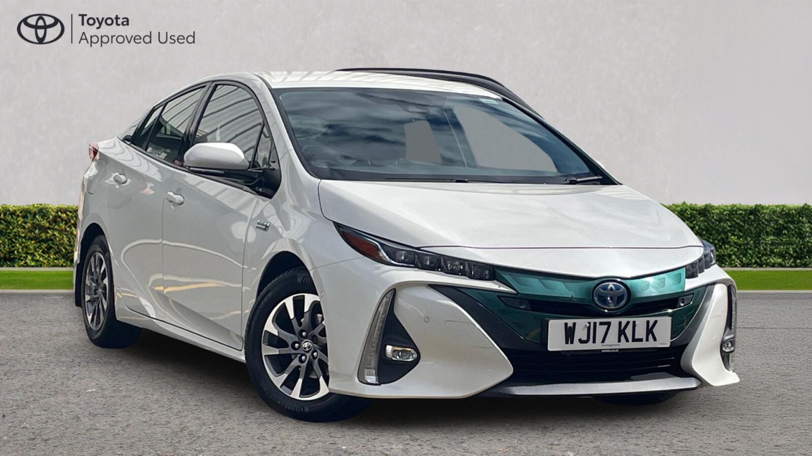 Main listing image - Toyota Prius