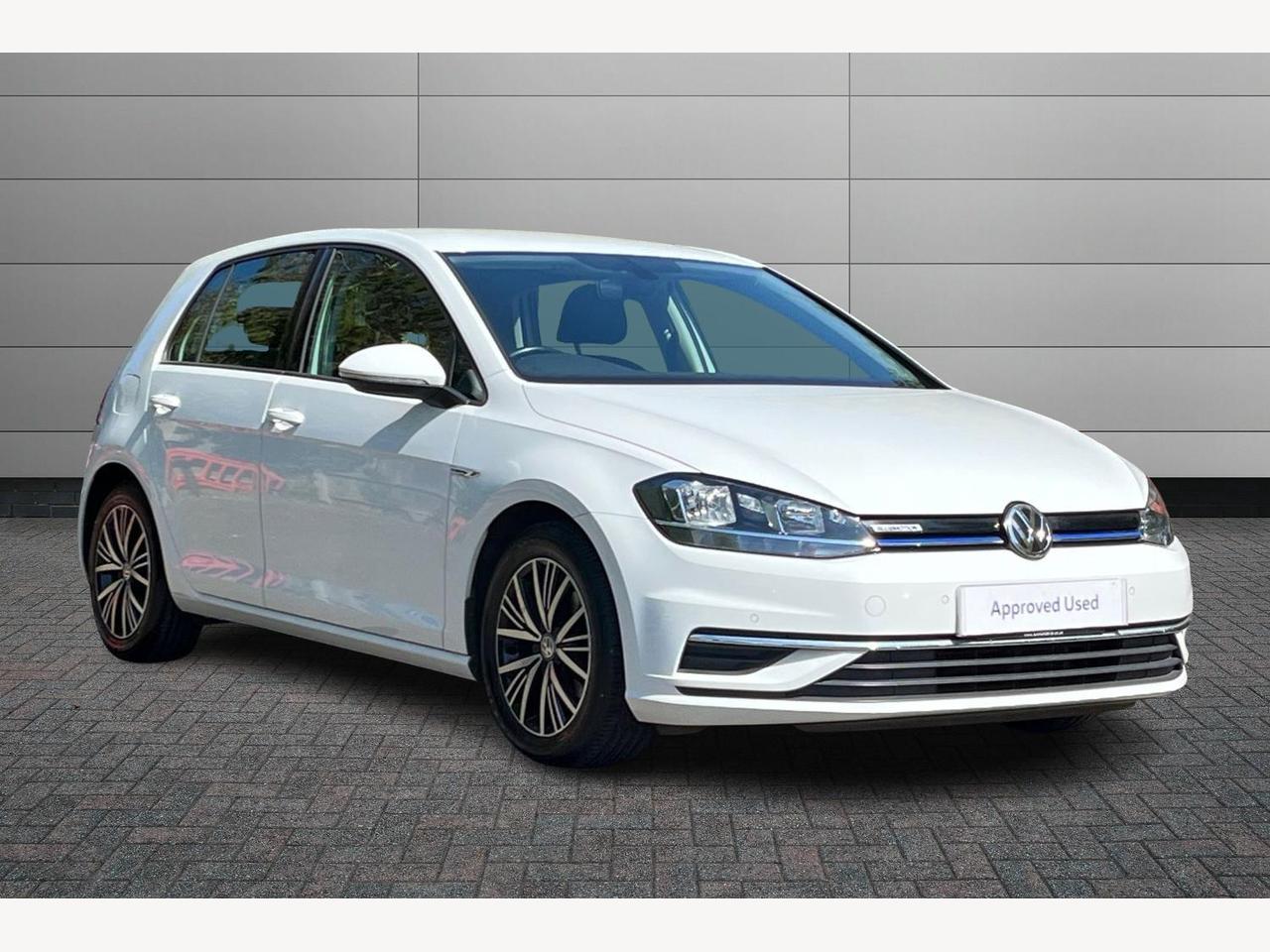 Main listing image - Volkswagen Golf
