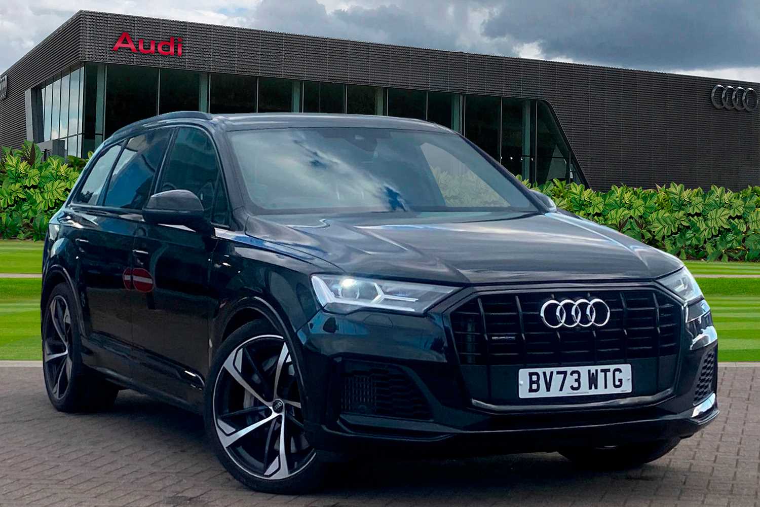 Main listing image - Audi Q7