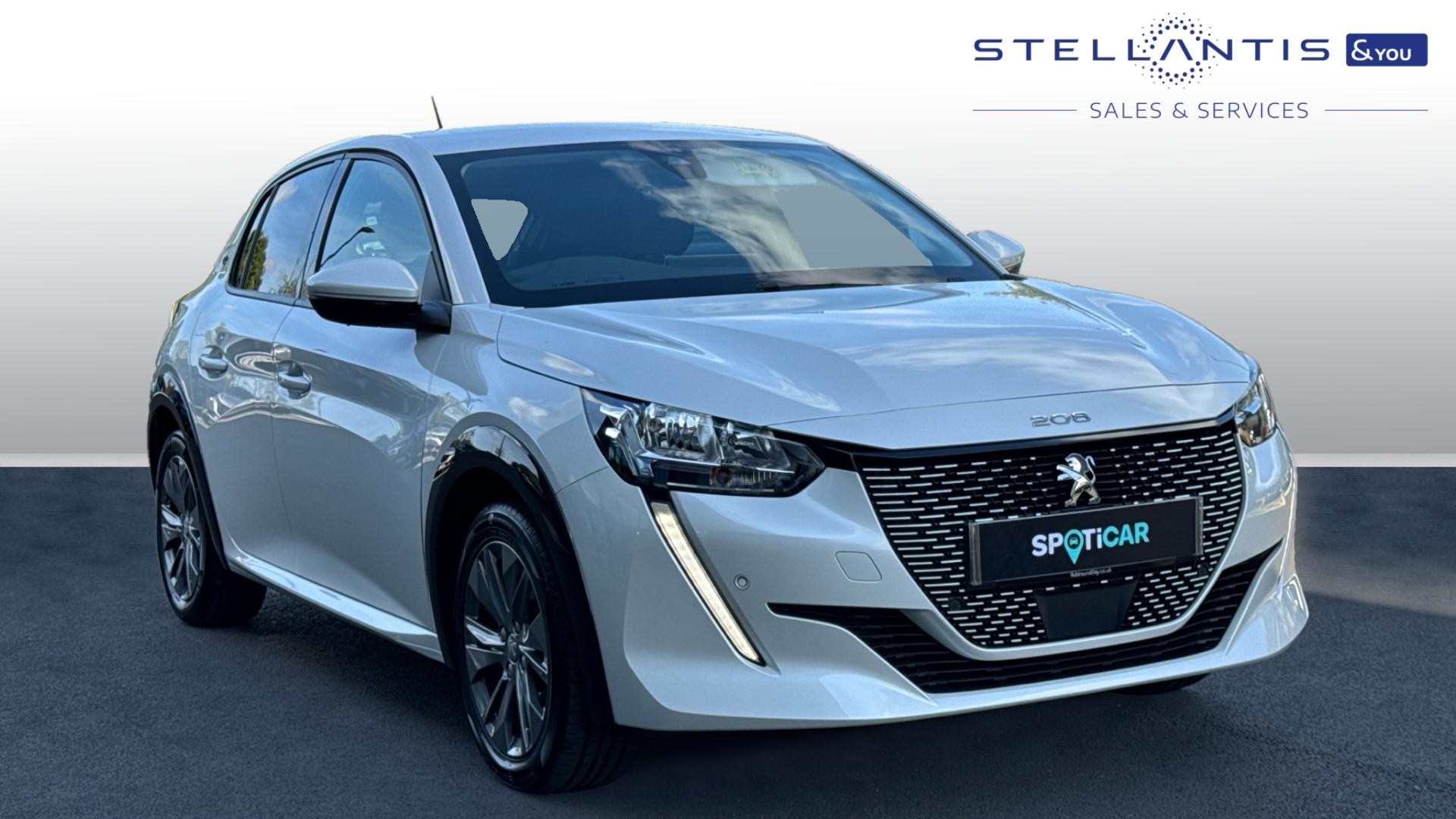 Main listing image - Peugeot e-208