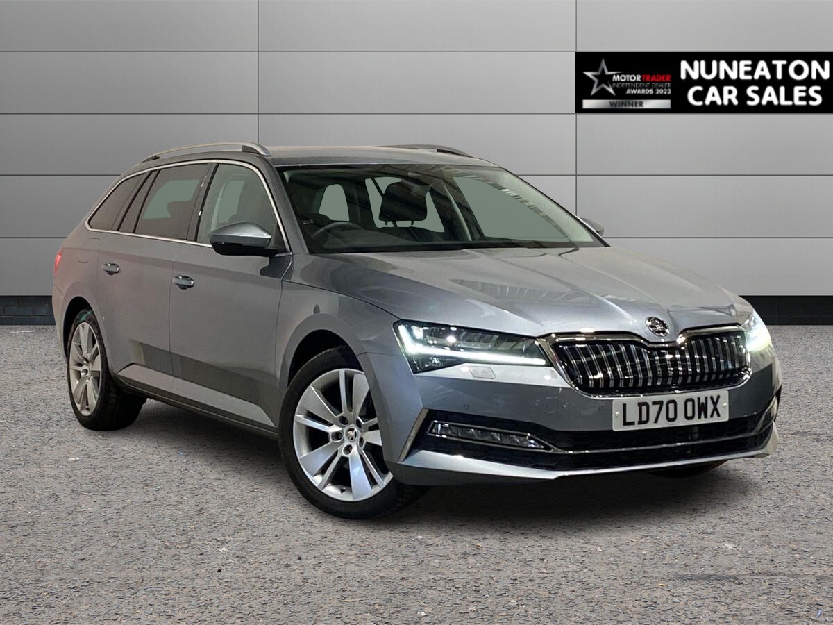 Main listing image - Skoda Superb Estate