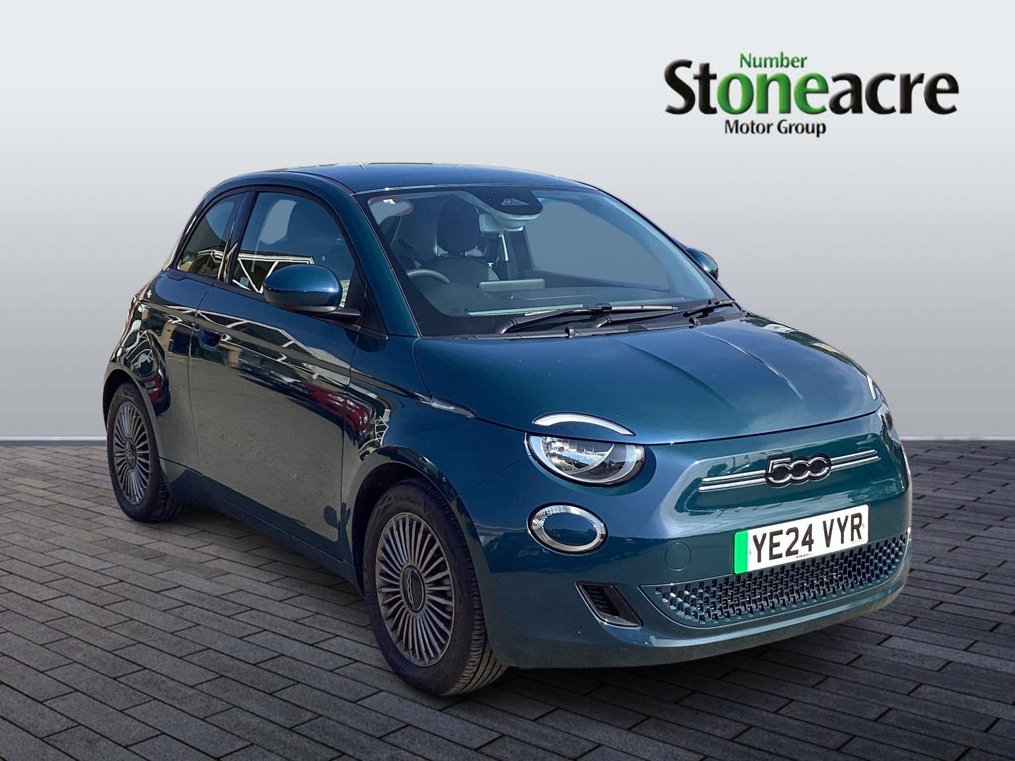 Main listing image - Fiat 500 Electric