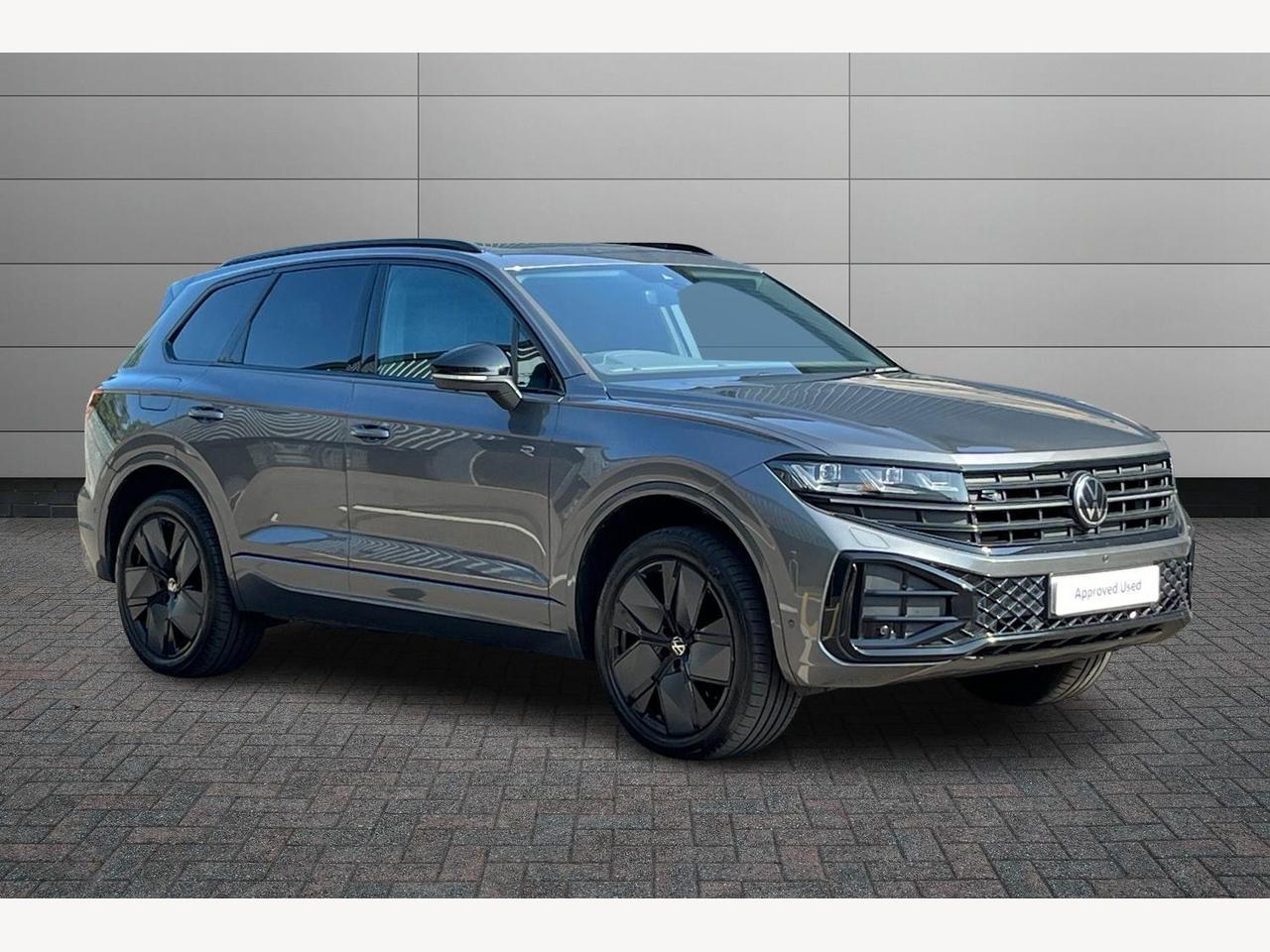 Main listing image - Volkswagen Touareg