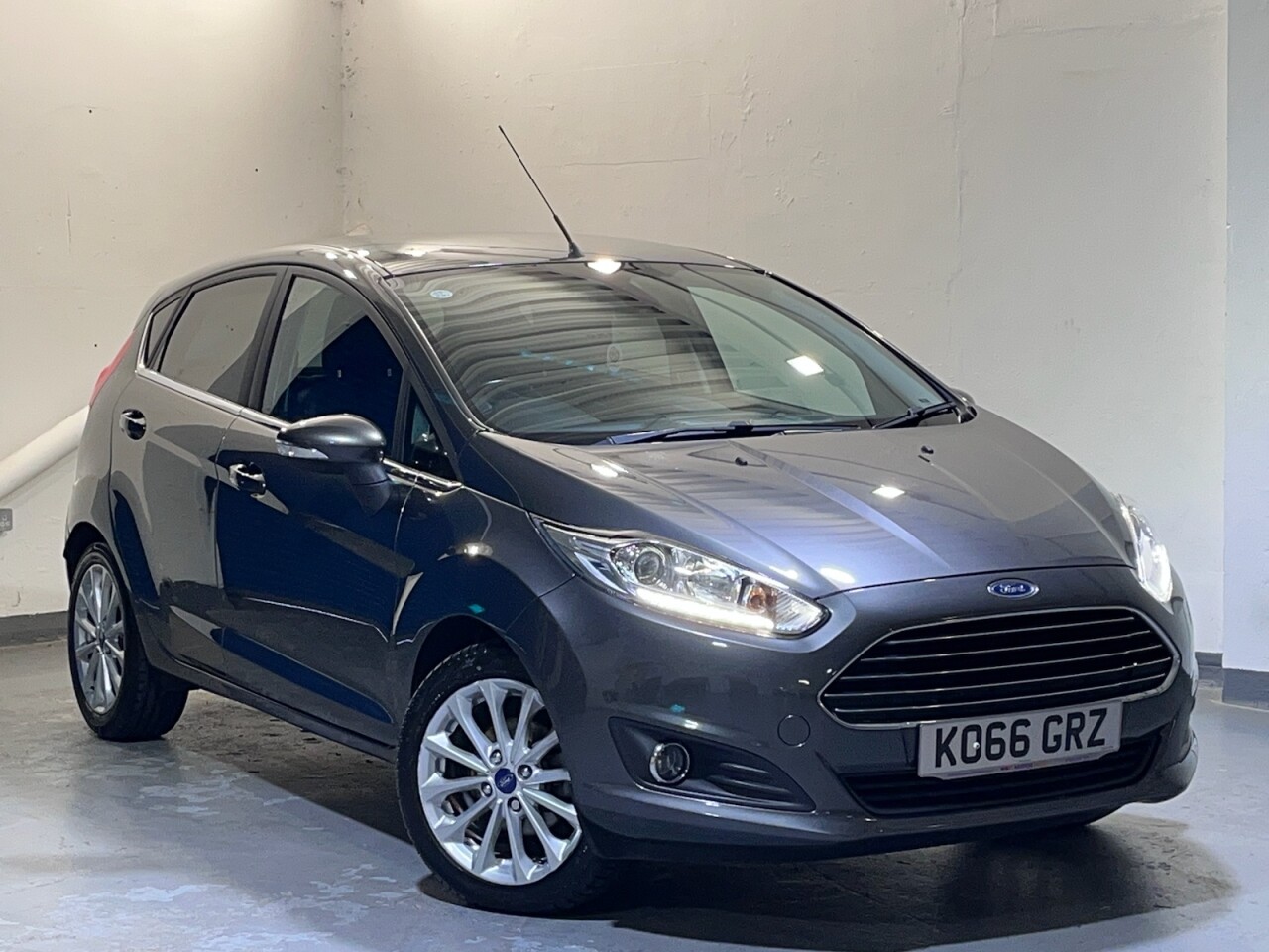 Main listing image - Ford Fiesta