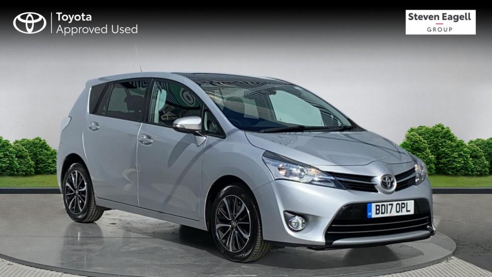 Main listing image - Toyota Verso