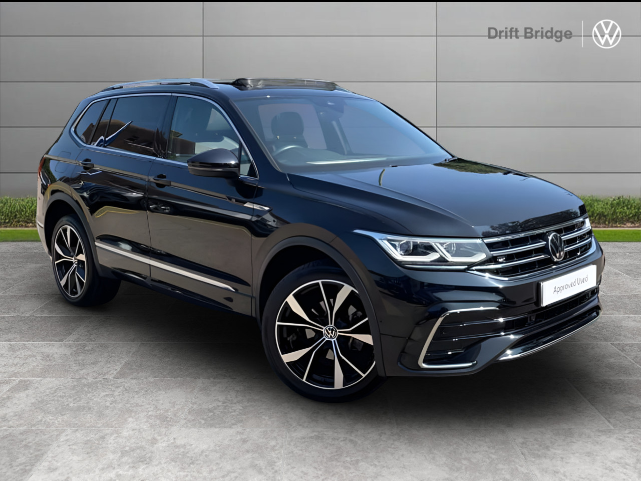 Main listing image - Volkswagen Tiguan Allspace
