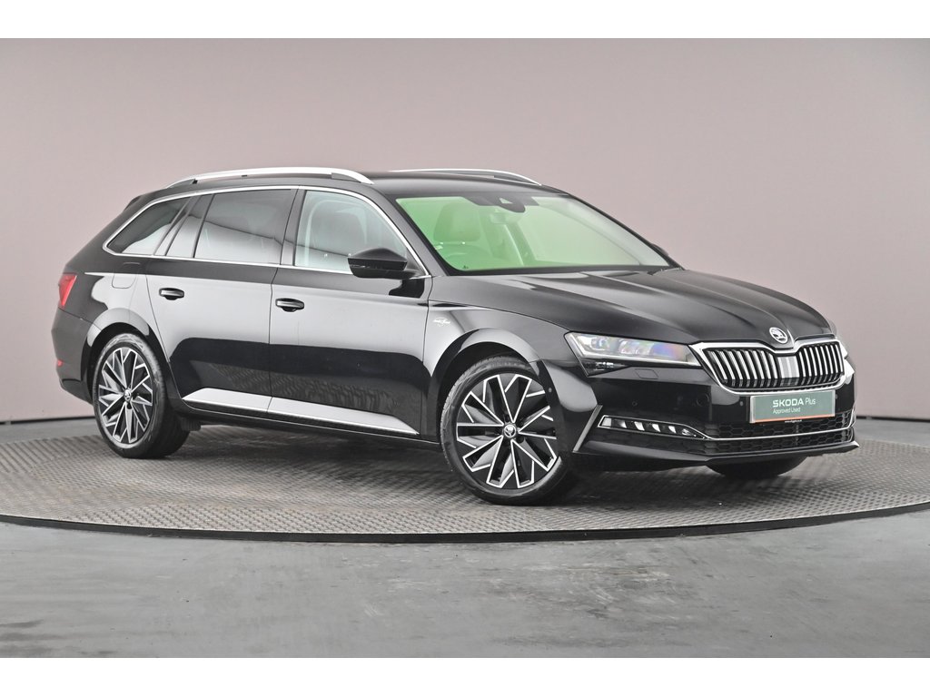 Main listing image - Skoda Superb Estate