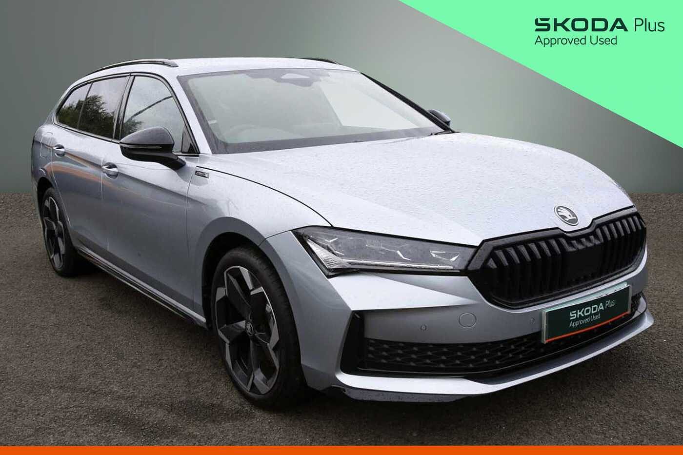 Main listing image - Skoda Superb