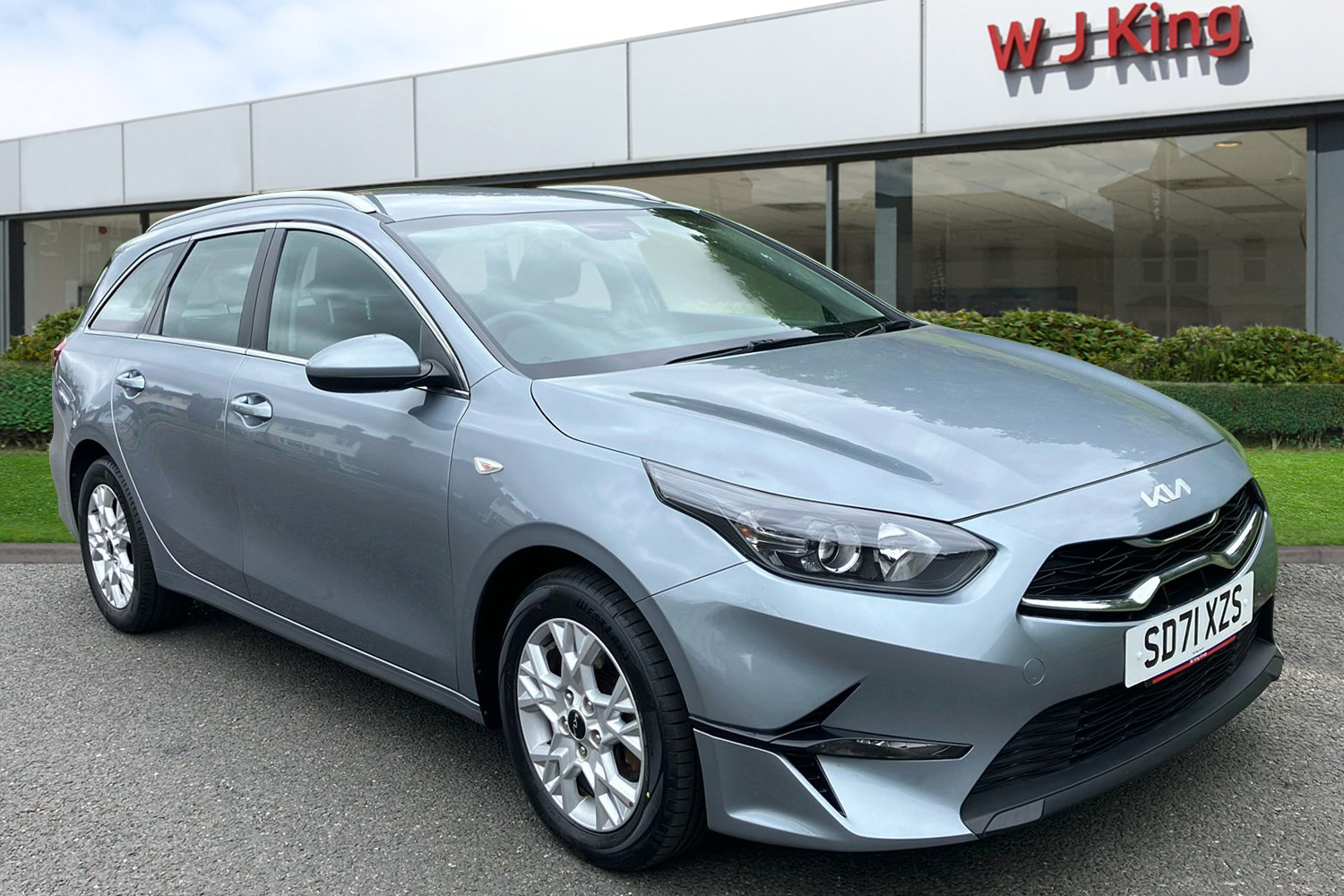 Main listing image - Kia Ceed SW