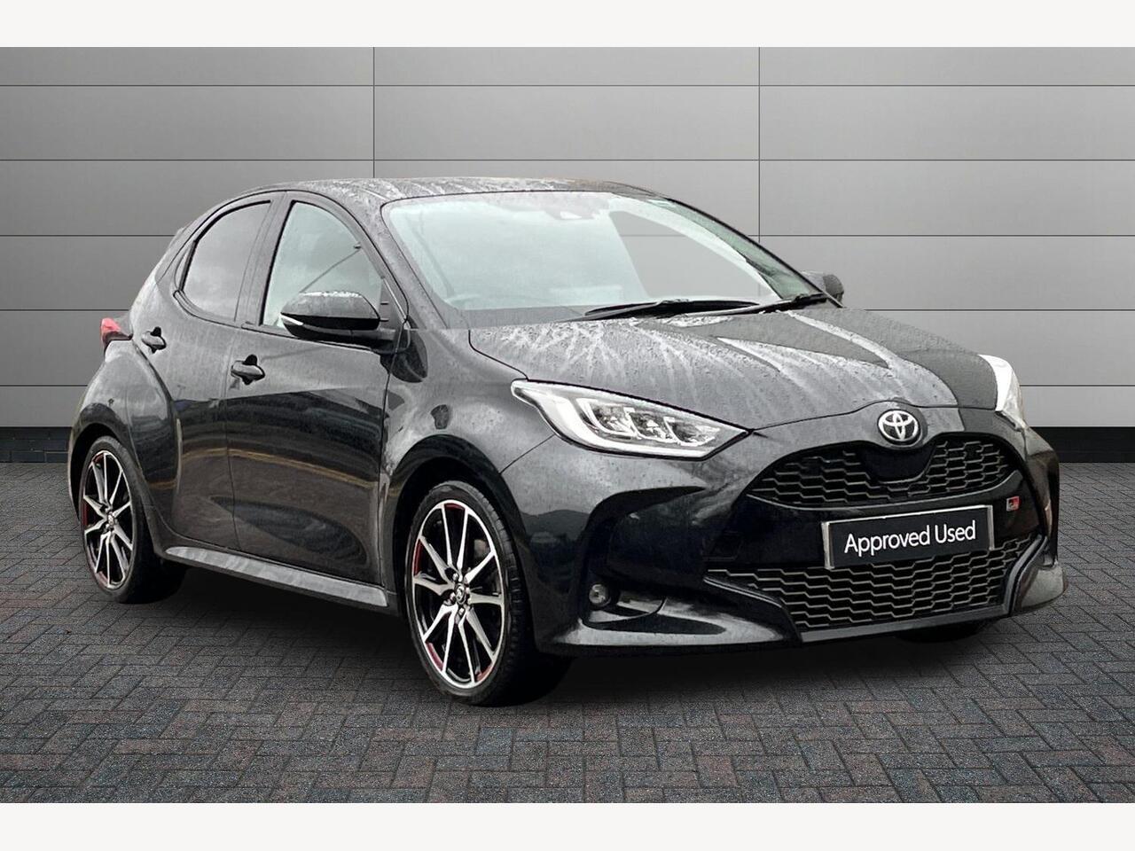 Main listing image - Toyota Yaris
