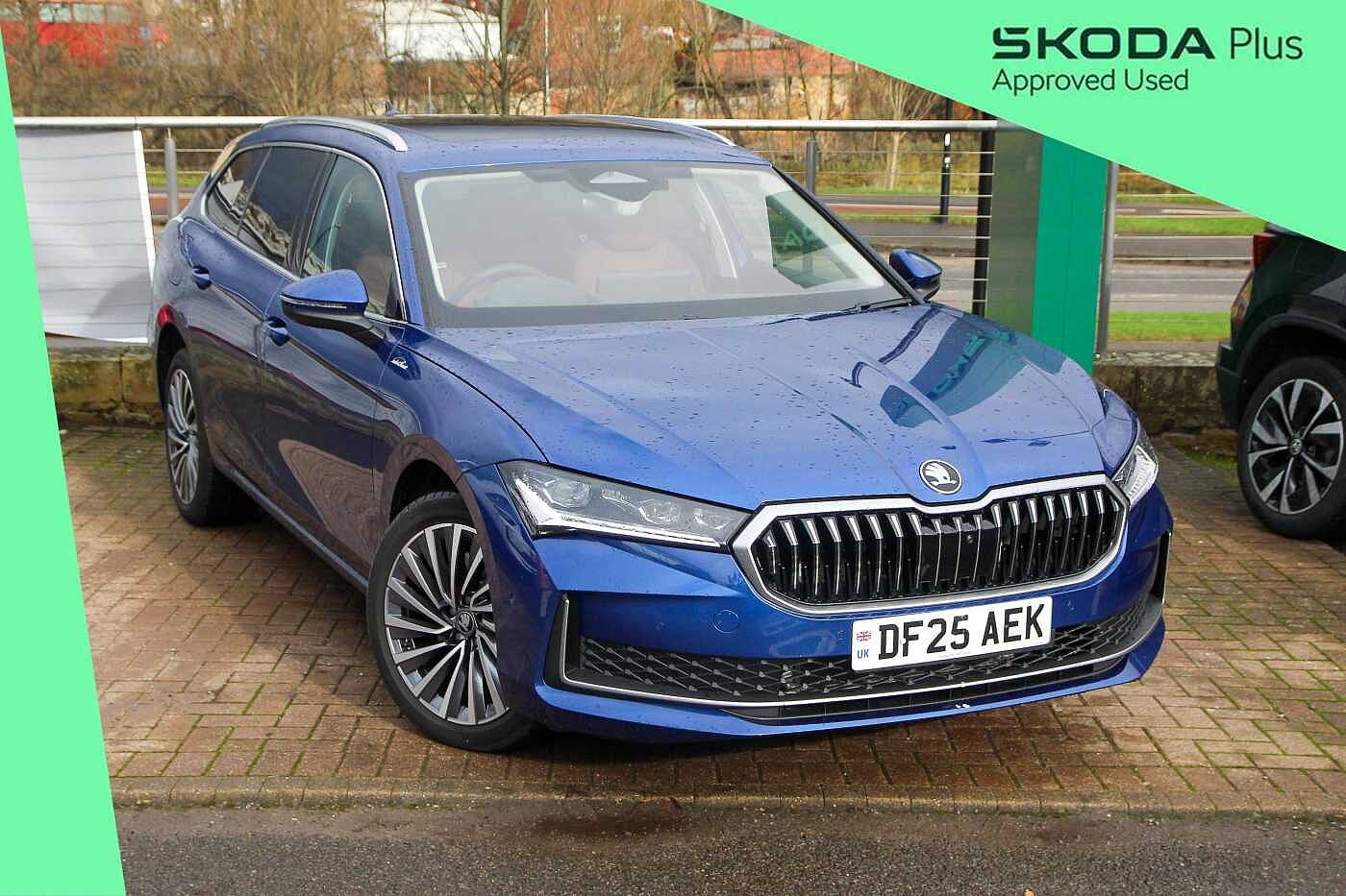 Main listing image - Skoda Superb Estate