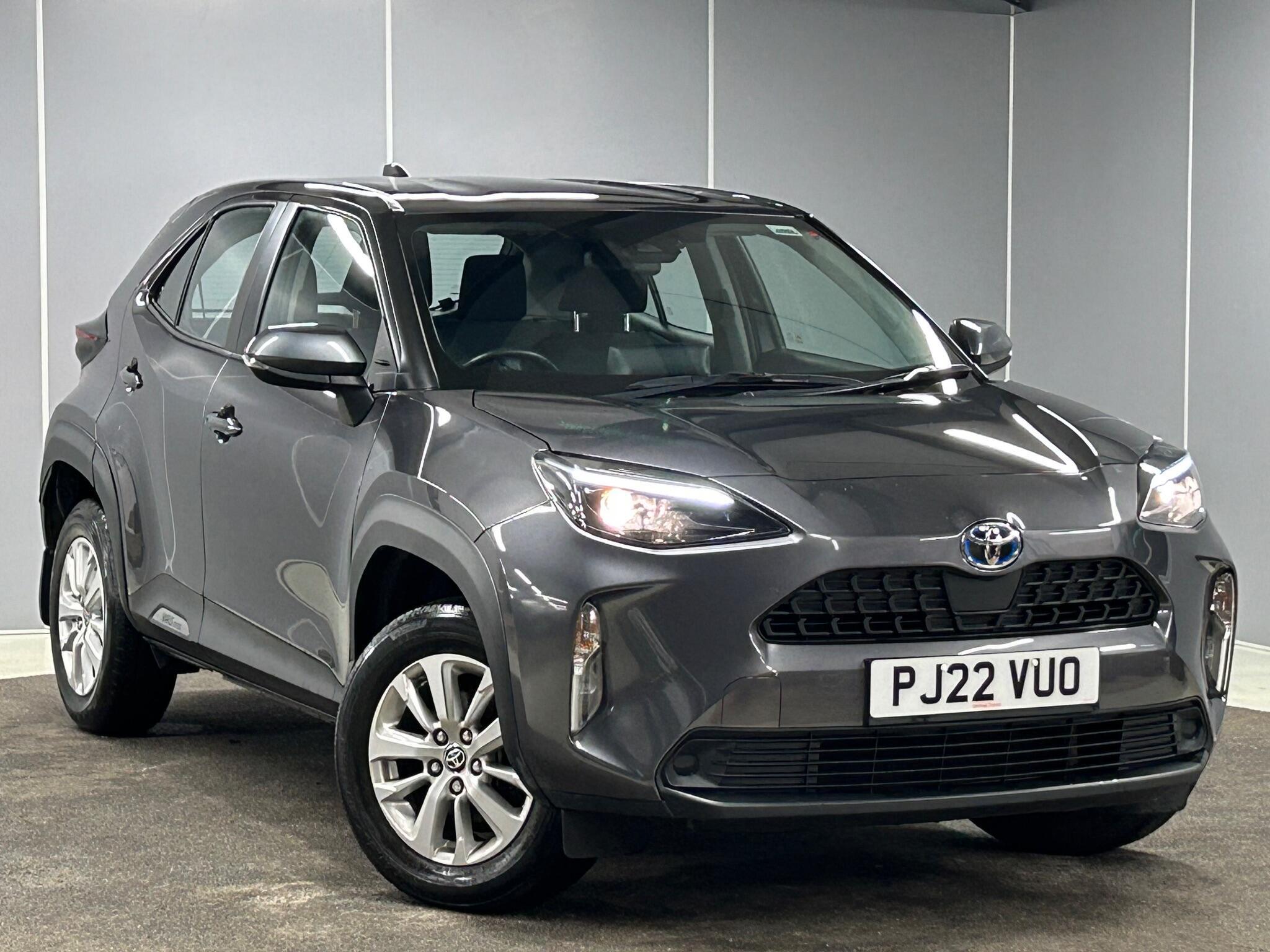 Main listing image - Toyota Yaris Cross