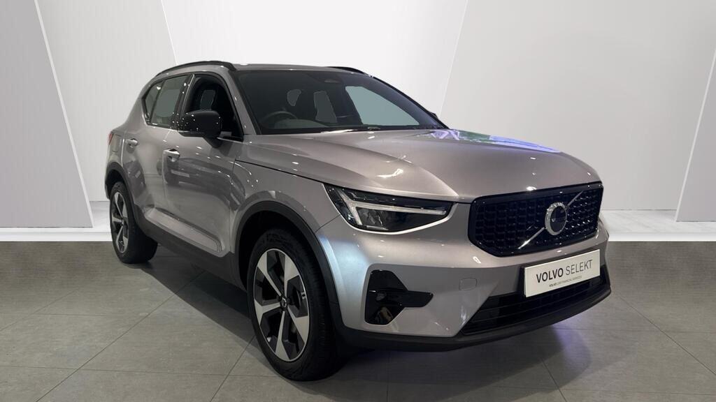 Main listing image - Volvo XC40