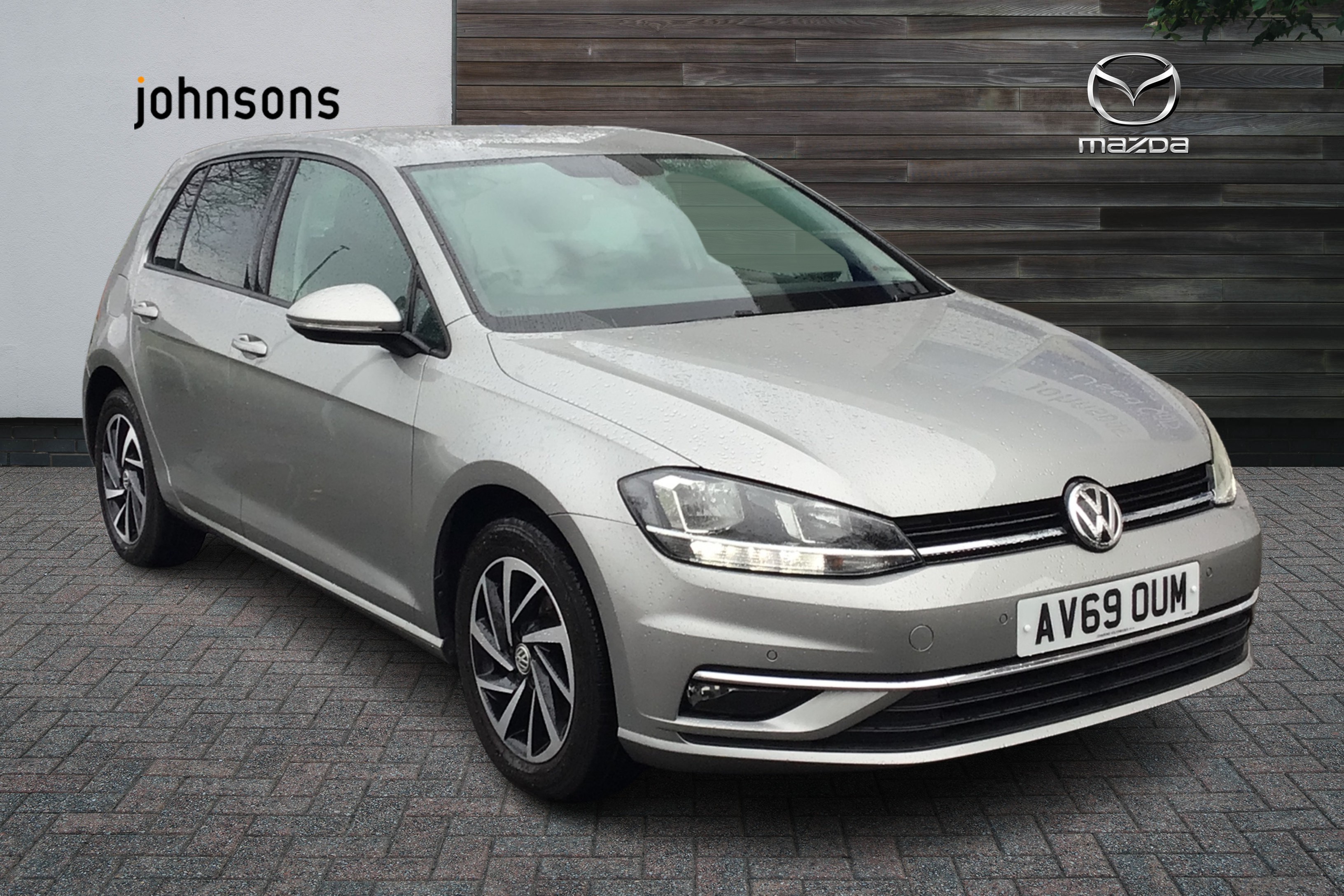 Main listing image - Volkswagen Golf