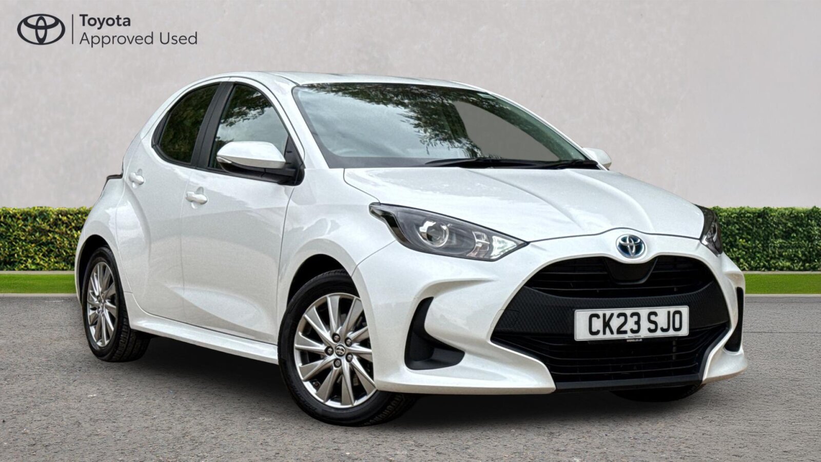 Main listing image - Toyota Yaris