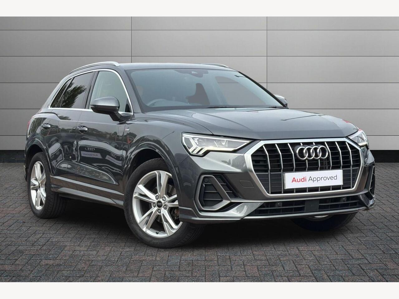 Main listing image - Audi Q3