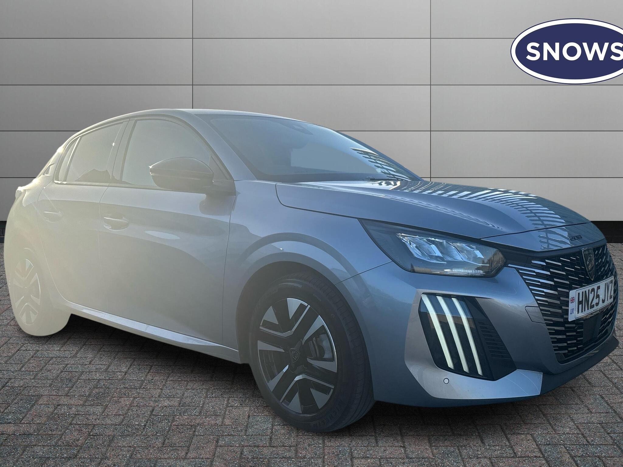 Main listing image - Peugeot 208