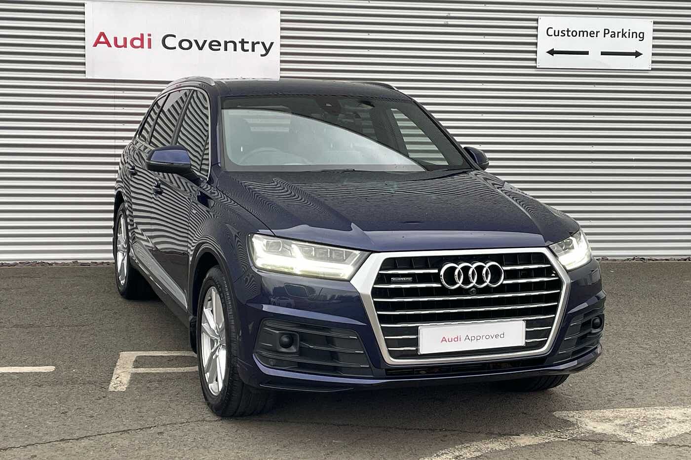 Main listing image - Audi Q7