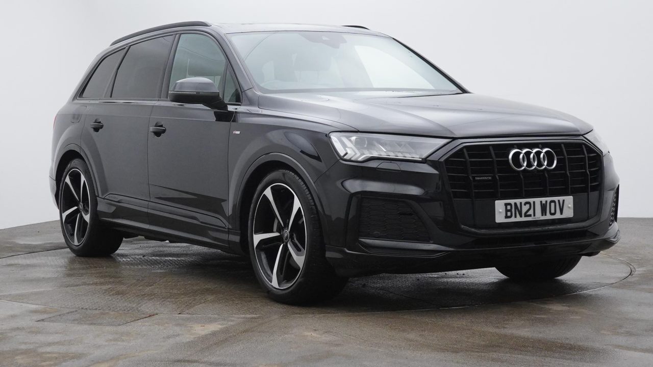 Main listing image - Audi Q7