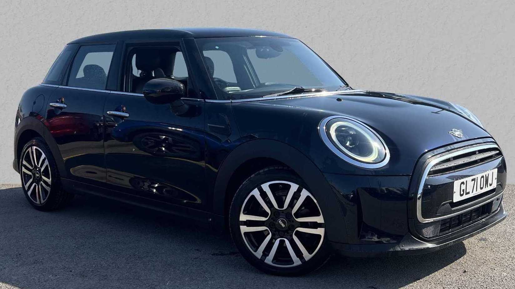 Main listing image - MINI Hatchback 5dr