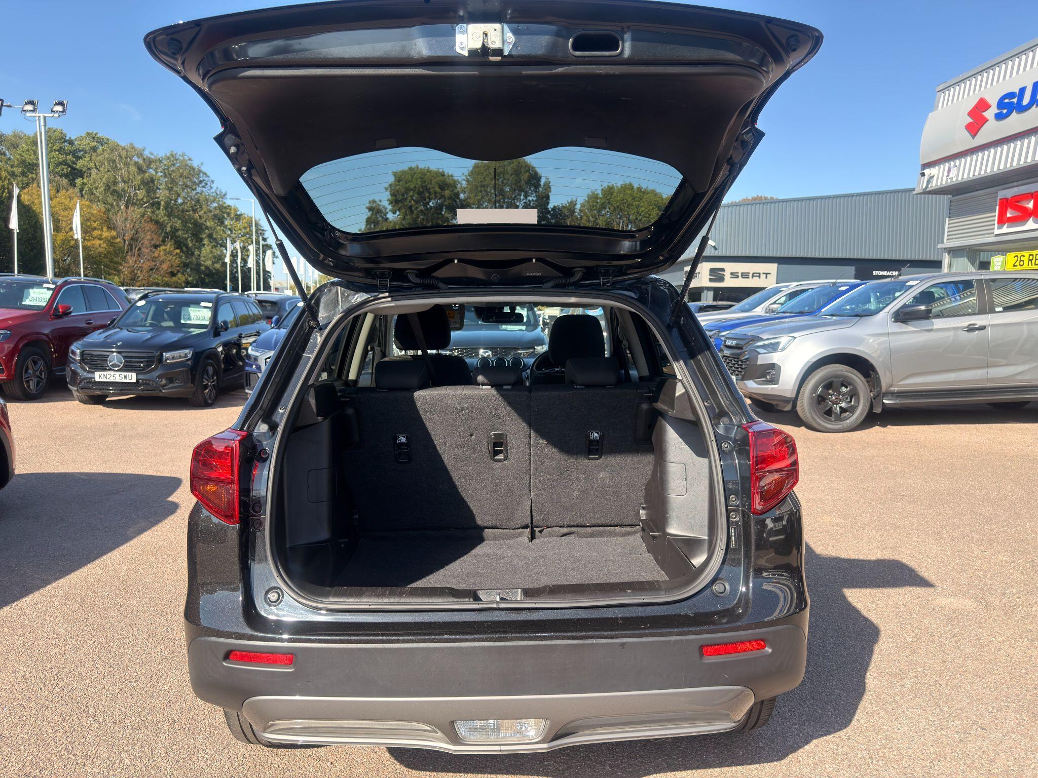 Main listing image - Suzuki Vitara