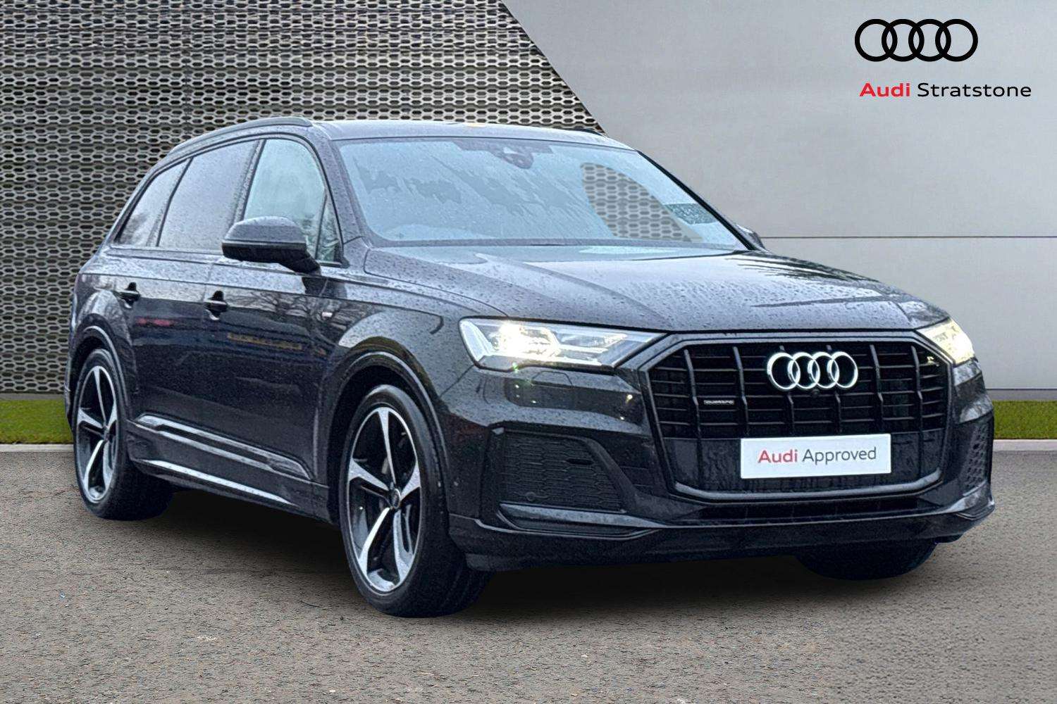 Main listing image - Audi Q7