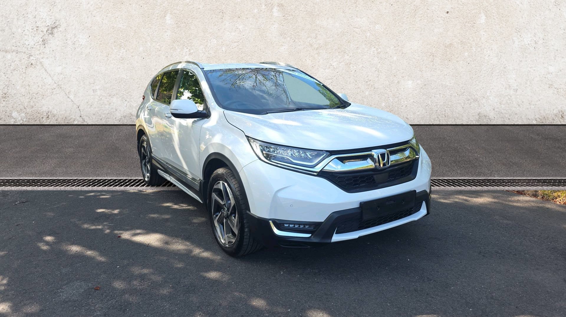 Main listing image - Honda CR-V