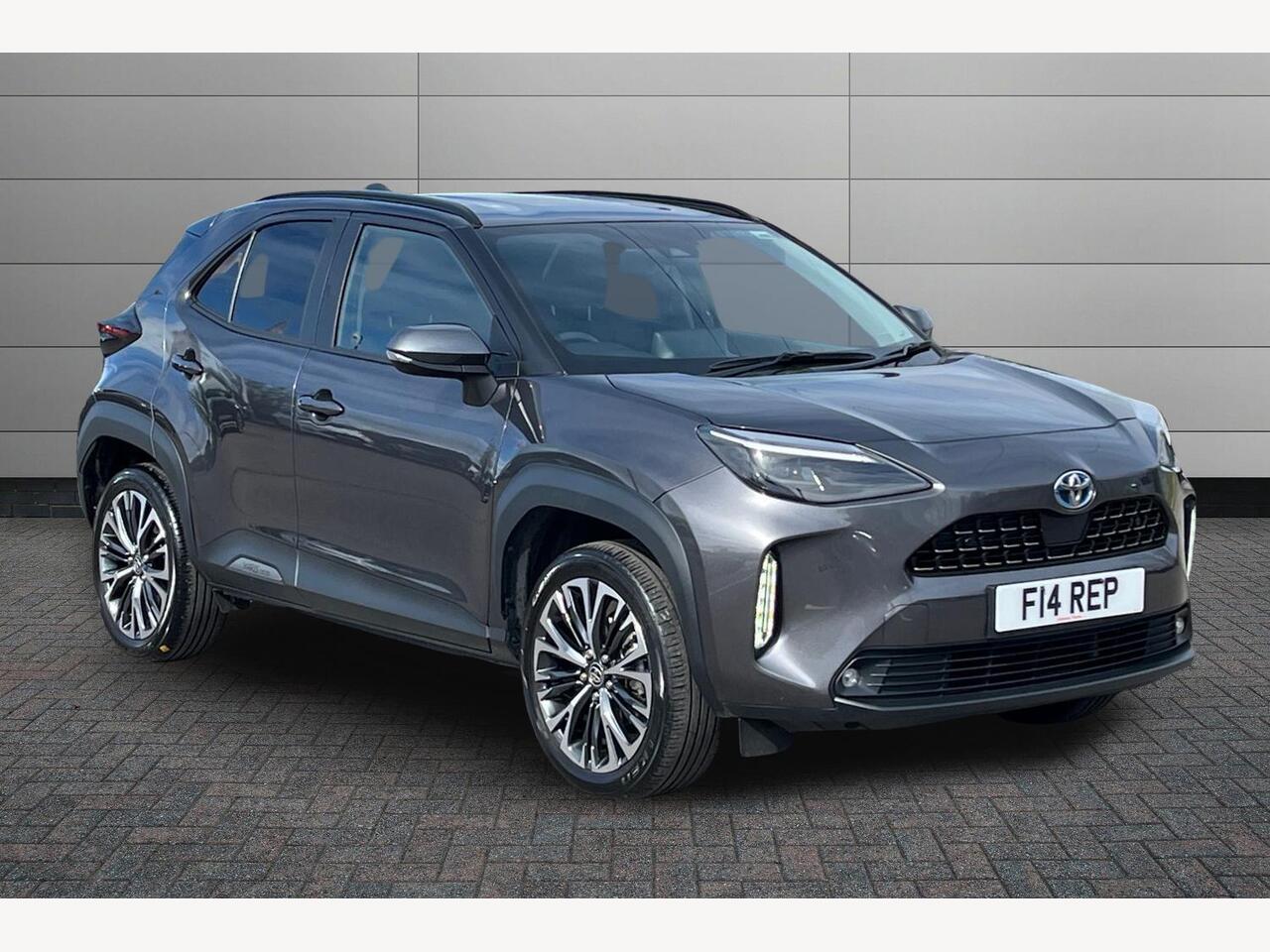 Main listing image - Toyota Yaris Cross