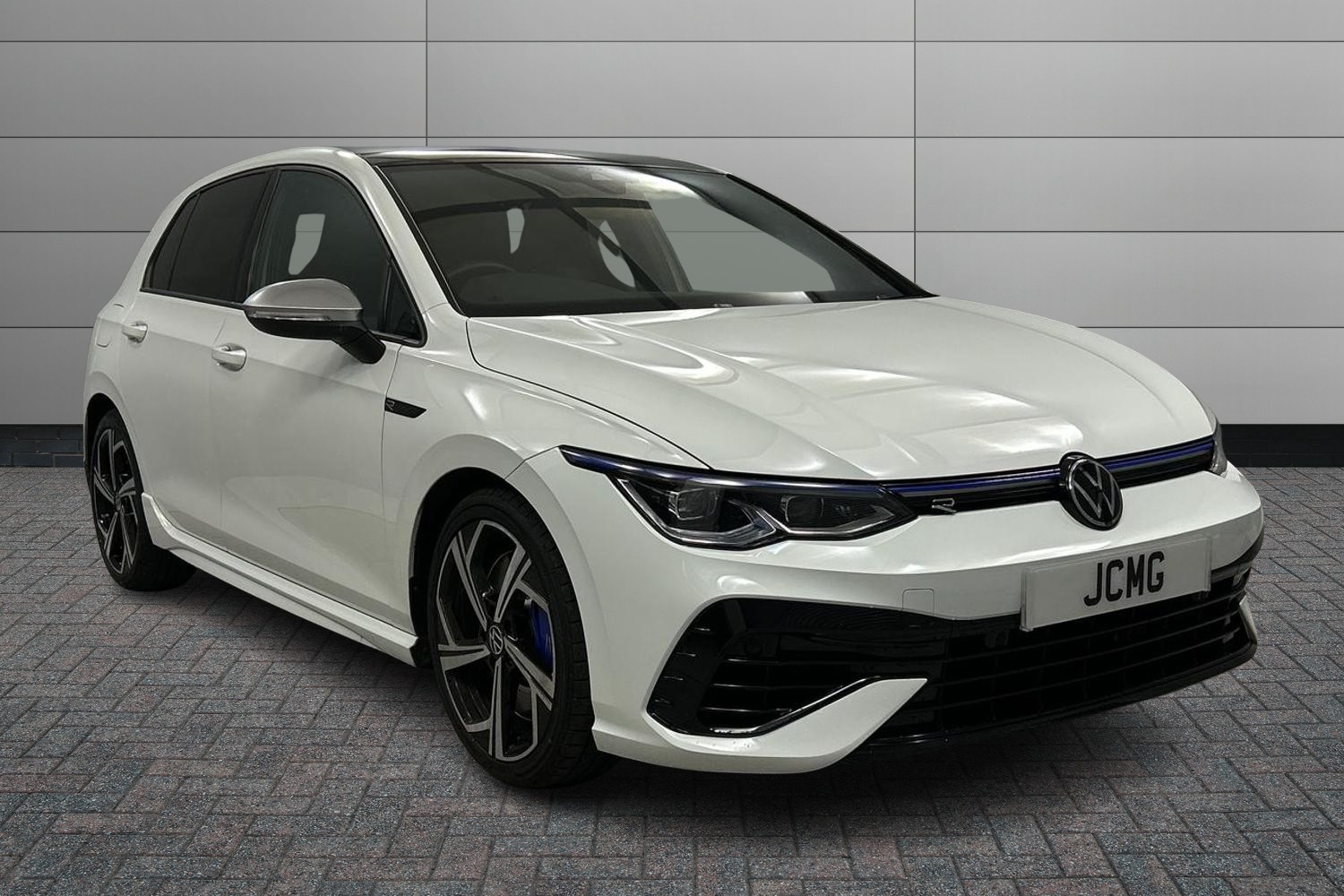 Main listing image - Volkswagen Golf R