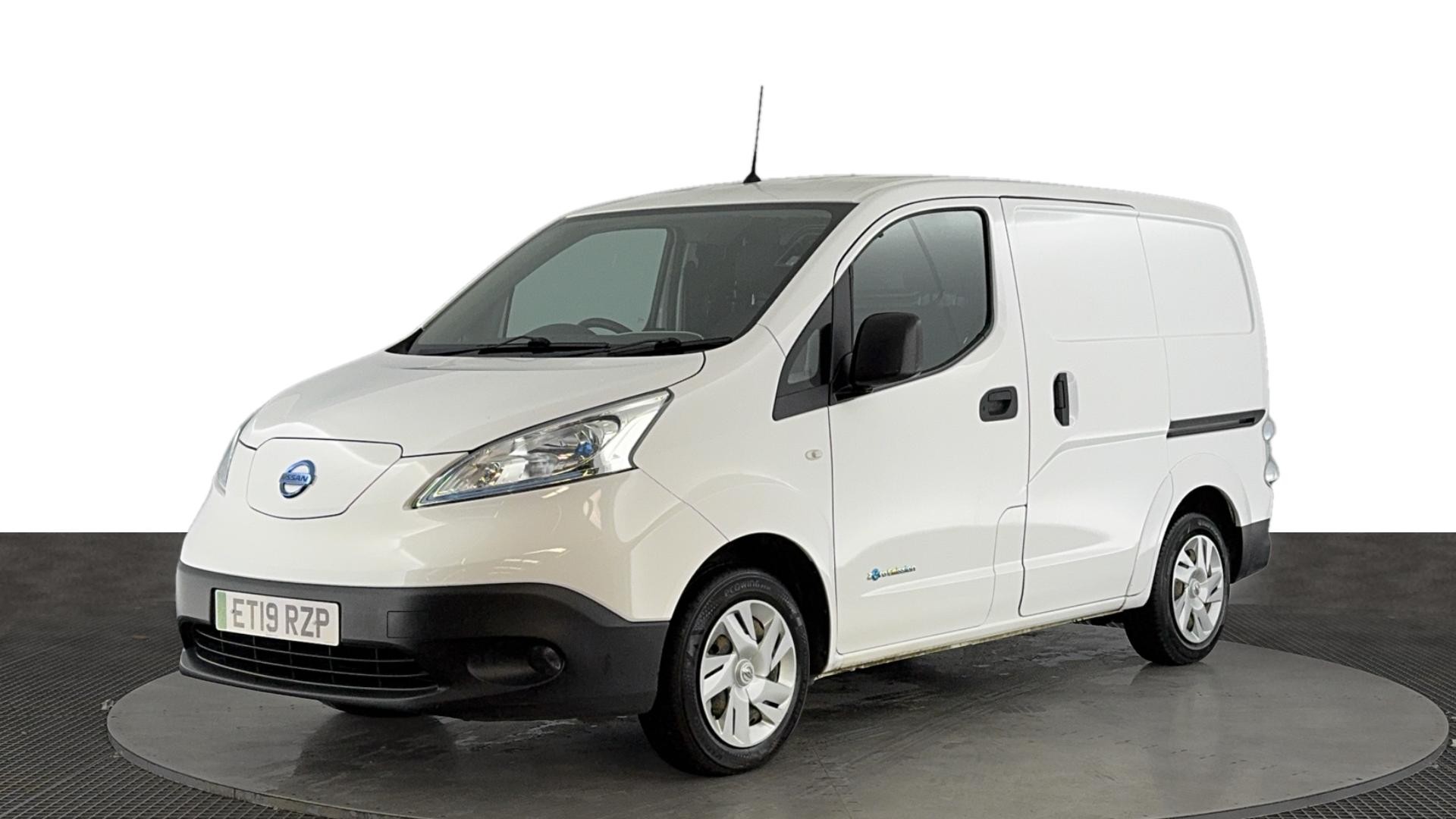 Main listing image - Nissan e-NV200