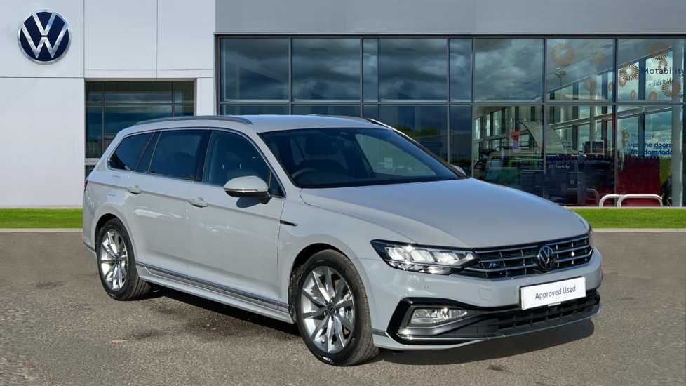 Main listing image - Volkswagen Passat