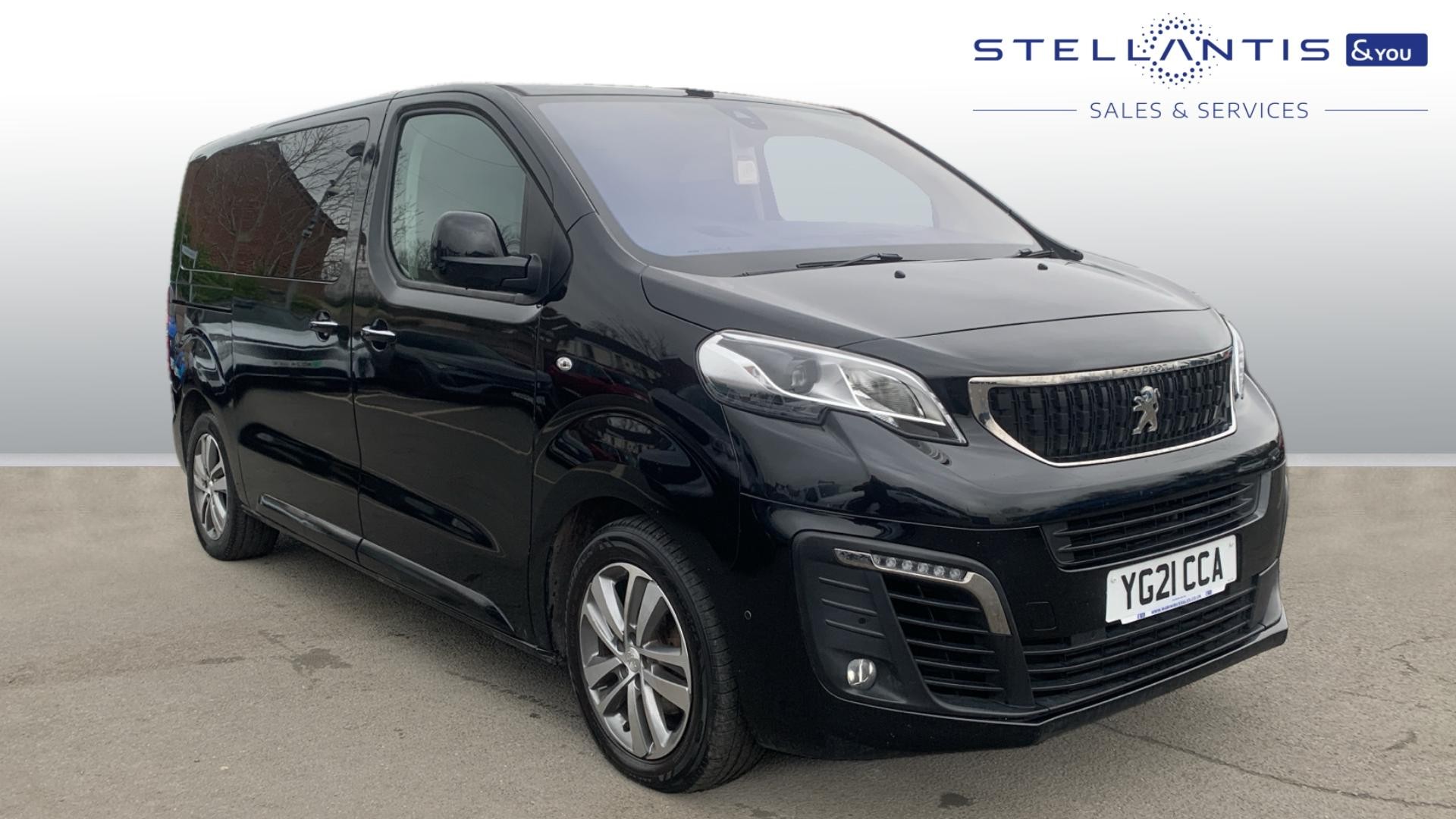 Main listing image - Peugeot Traveller