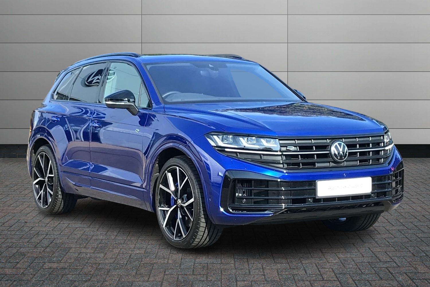 Main listing image - Volkswagen Touareg