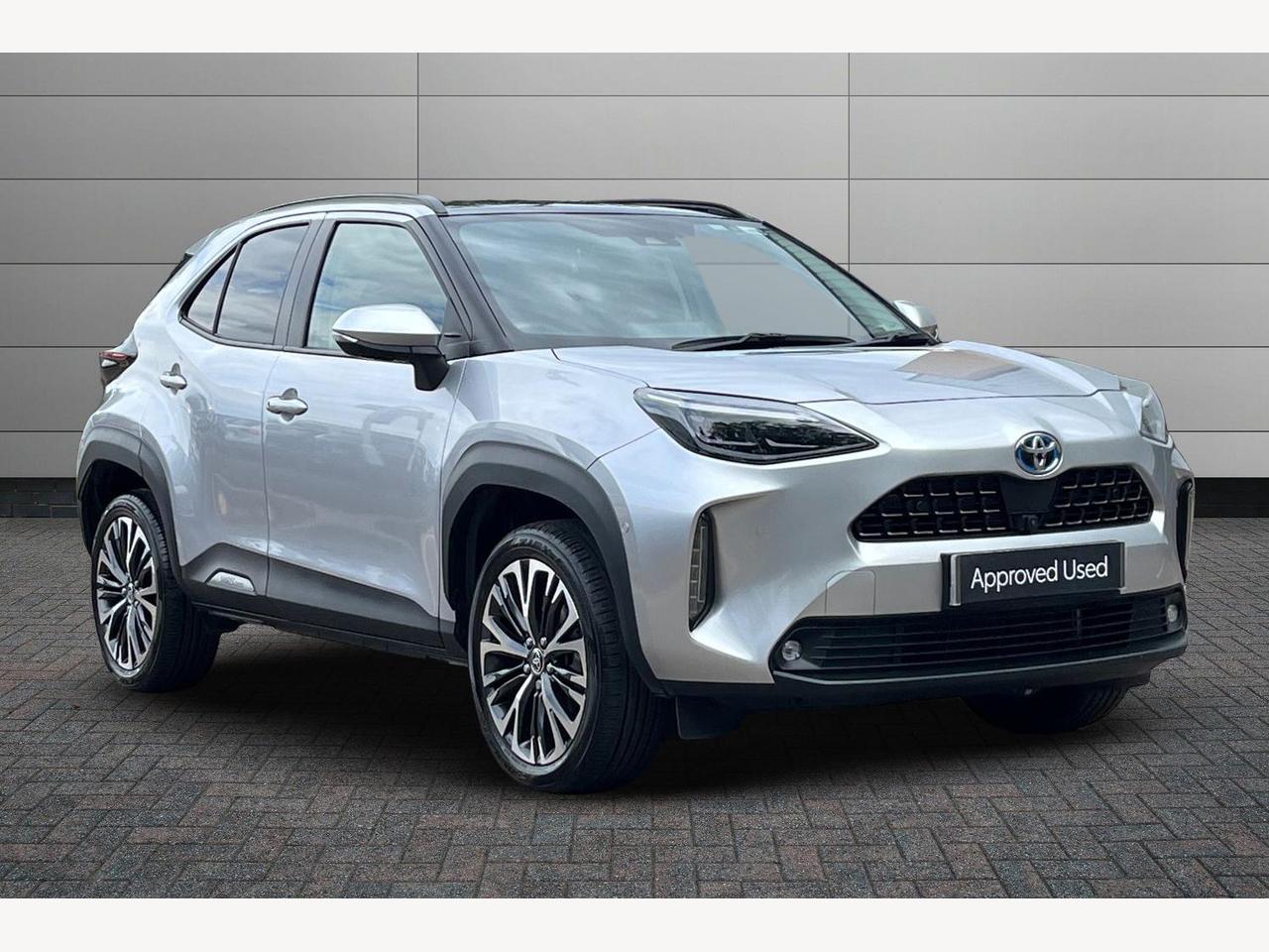 Main listing image - Toyota Yaris Cross