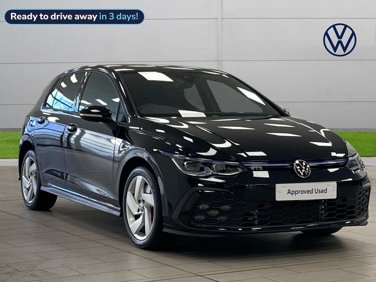 Main listing image - Volkswagen Golf GTE