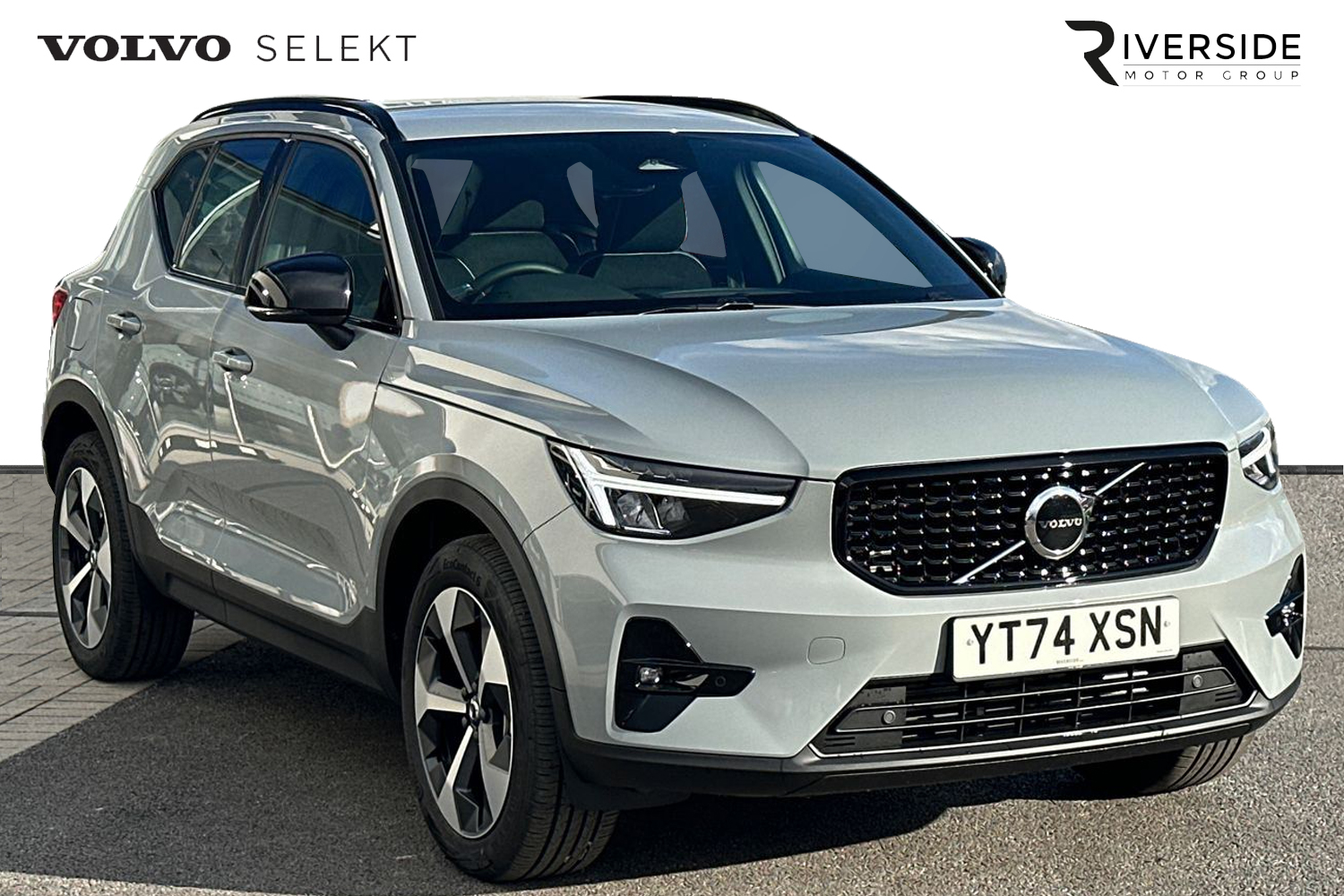 Main listing image - Volvo XC40