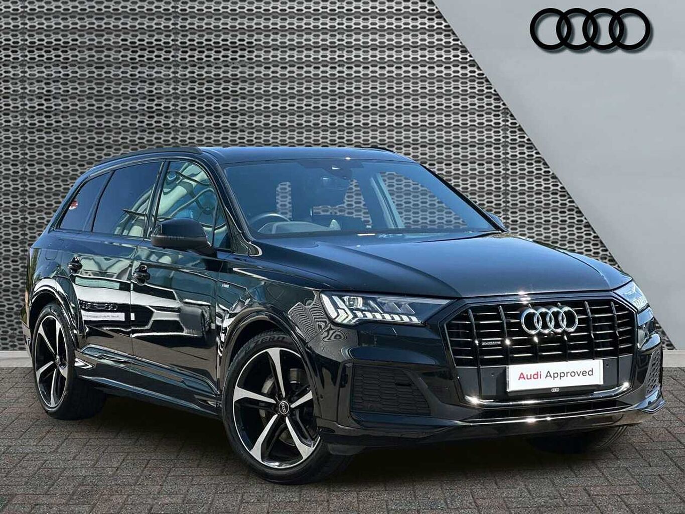 Main listing image - Audi Q7