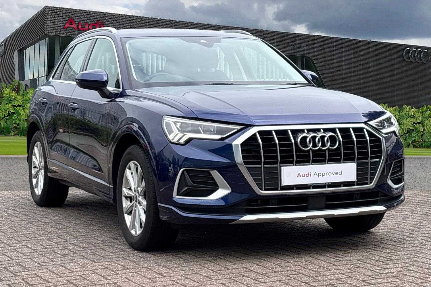 Main listing image - Audi Q3