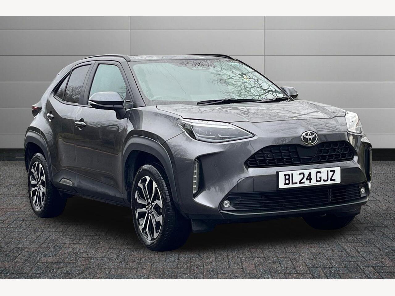 Main listing image - Toyota Yaris Cross