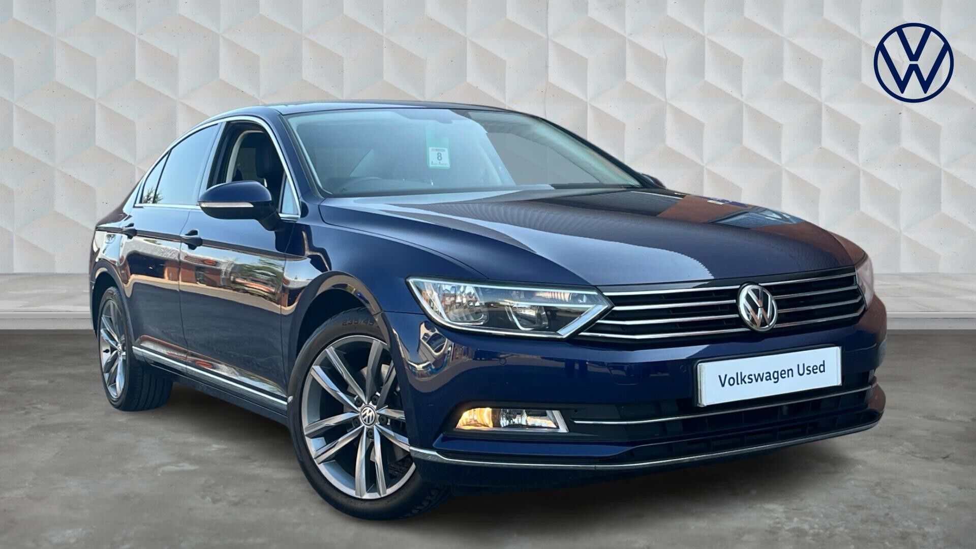 Main listing image - Volkswagen Passat