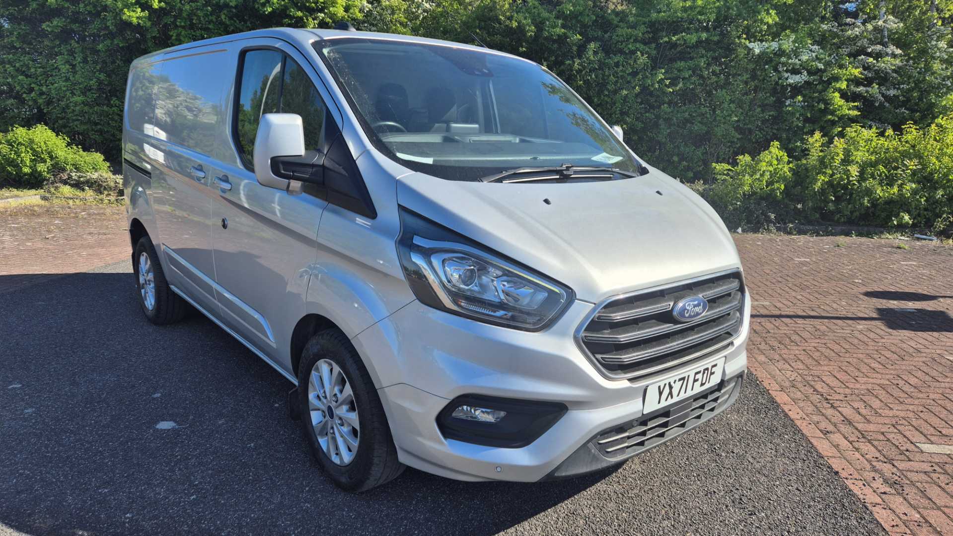 Main listing image - Ford Transit Custom