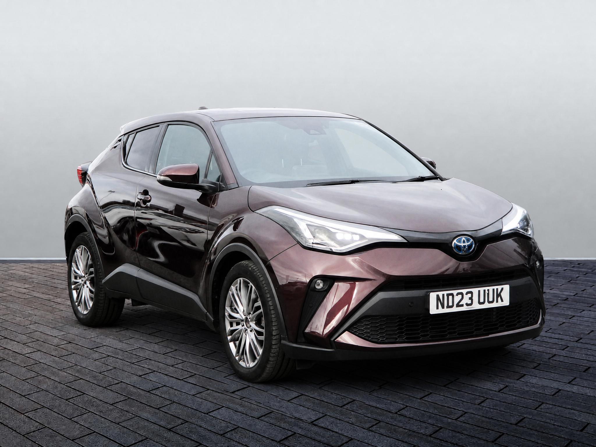 Main listing image - Toyota C-HR