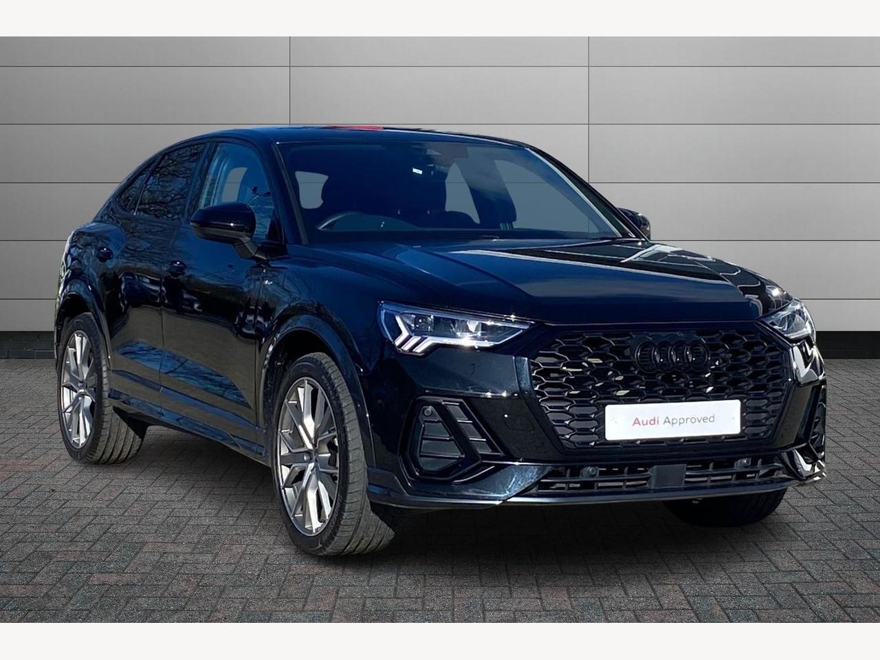 Main listing image - Audi Q3