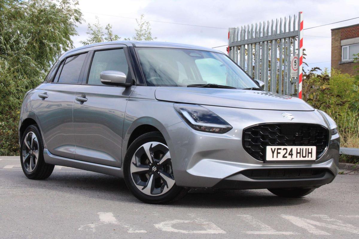 Main listing image - Suzuki Swift