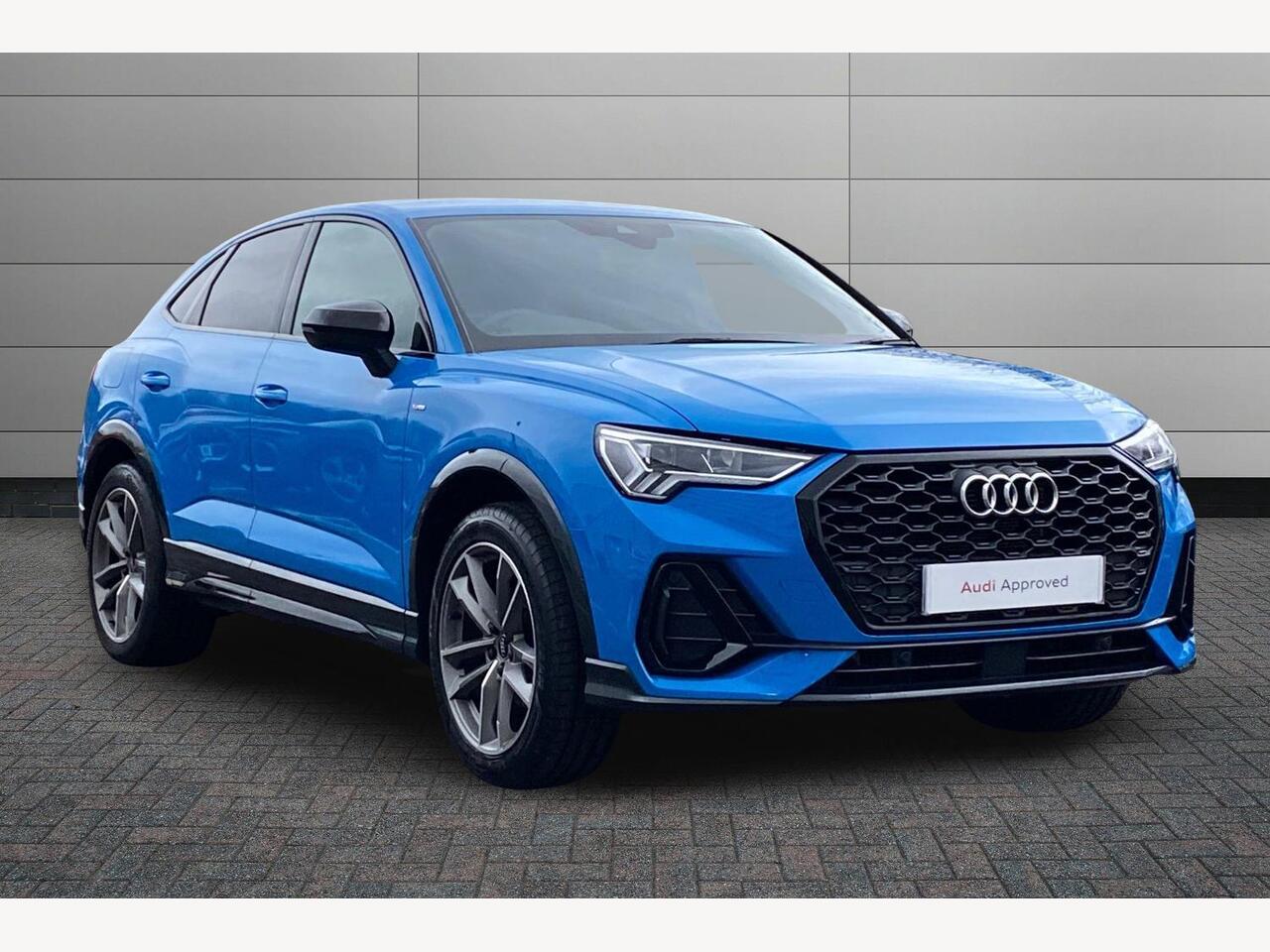Main listing image - Audi Q3