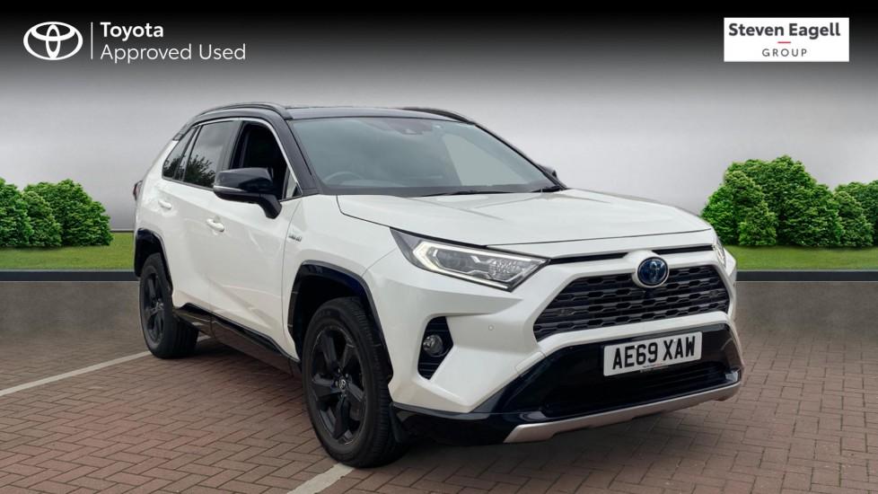 Main listing image - Toyota RAV4